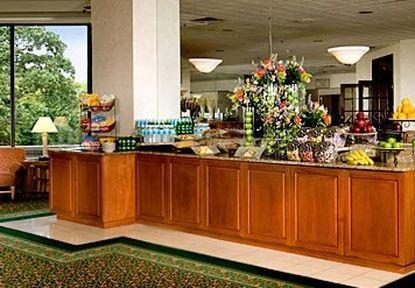 Hickory Ridge Marriott Conference Hotel Lisle Restaurant photo